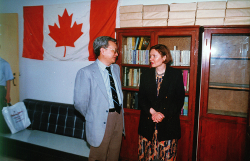 加拿大驻渝领事馆柏玛丽领事来访